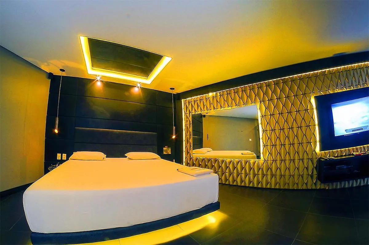 רסיפה Nexos Motel Tamarineira (Adults Only) מלון אהבה